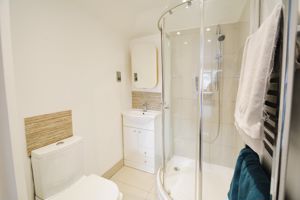 Ensuite shower room- click for photo gallery
